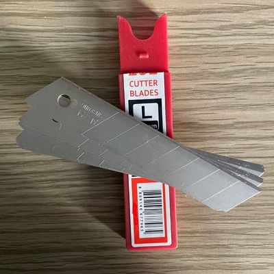 خرید 8 بخش چاقوی برش نقره ای 18 میلی متری برای کاربردهای برش متنوع تولید آنلاین