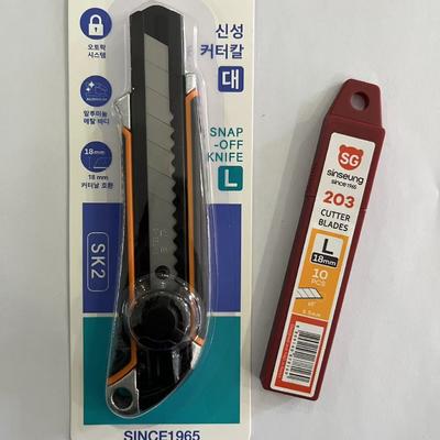 خرید 160*45*17mm 18mm Utility Knives Ergonomic Design with Black And Orange Handle and 100mm Blade Length تولید آنلاین